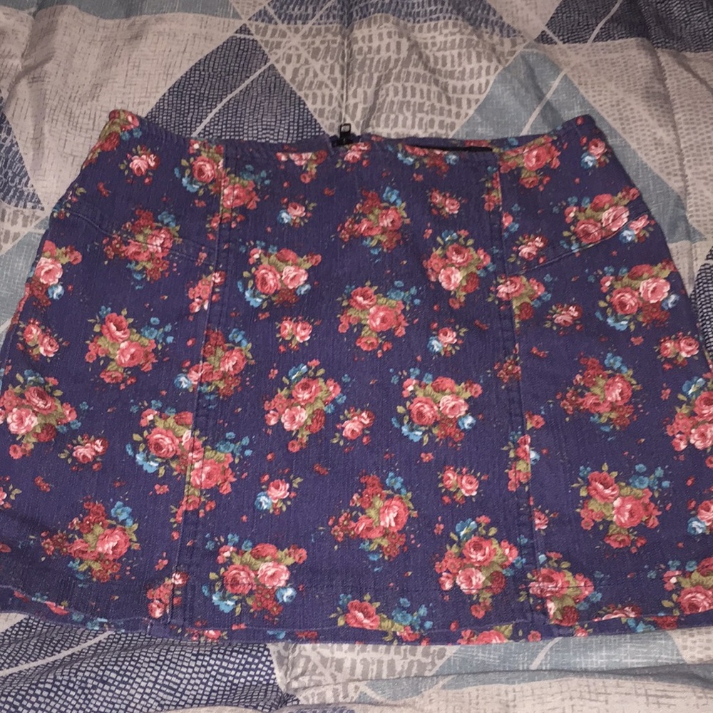 Floral print denim mini skirt